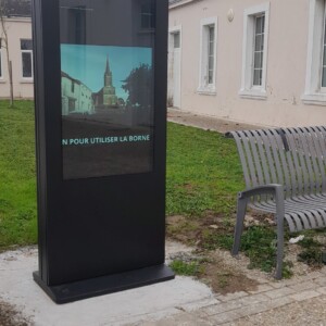 Totem Tactile - Maire de L'Ile d'Elle en Vendée Totem Tactile - Maire de L'Ile d'Elle (85)