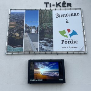 Caisson Mural Tactile - Mairie de Pordic (35) Caisson Mural Tactile - Mairie de Pordic (35)
